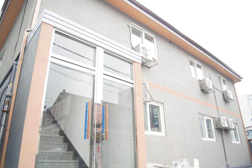 Gom Hostel Dongdaemun Сеул Экстерьер фото