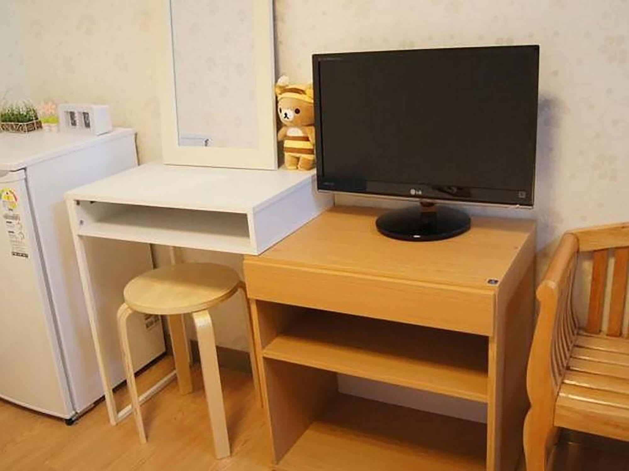 Gom Hostel Dongdaemun Сеул Экстерьер фото